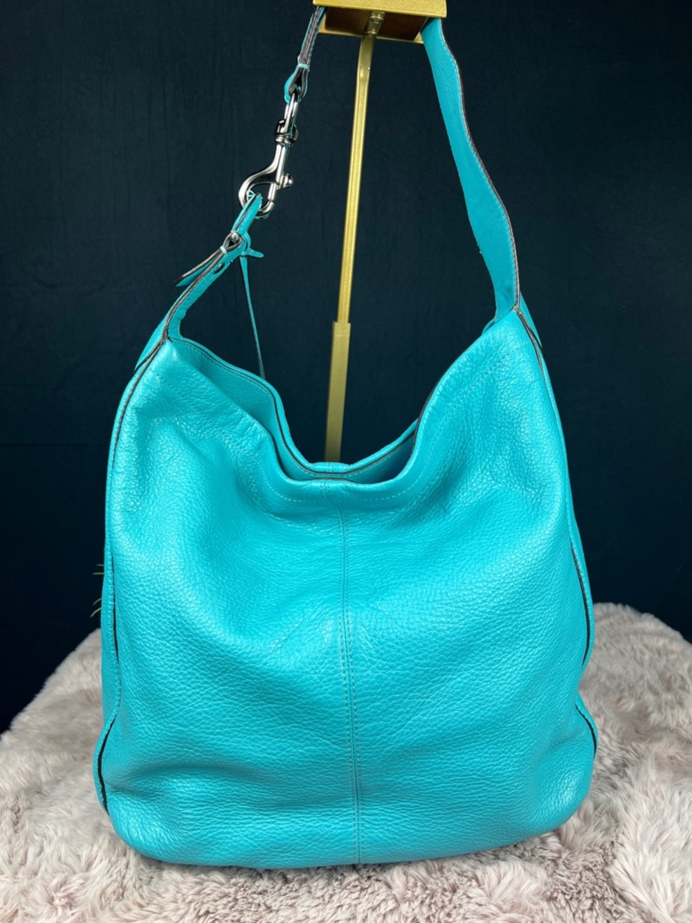 COACH Avery Aqua Pebbled Leather Large Hobo Shoulder Bag F23309 EUC - Picture 3 of 12